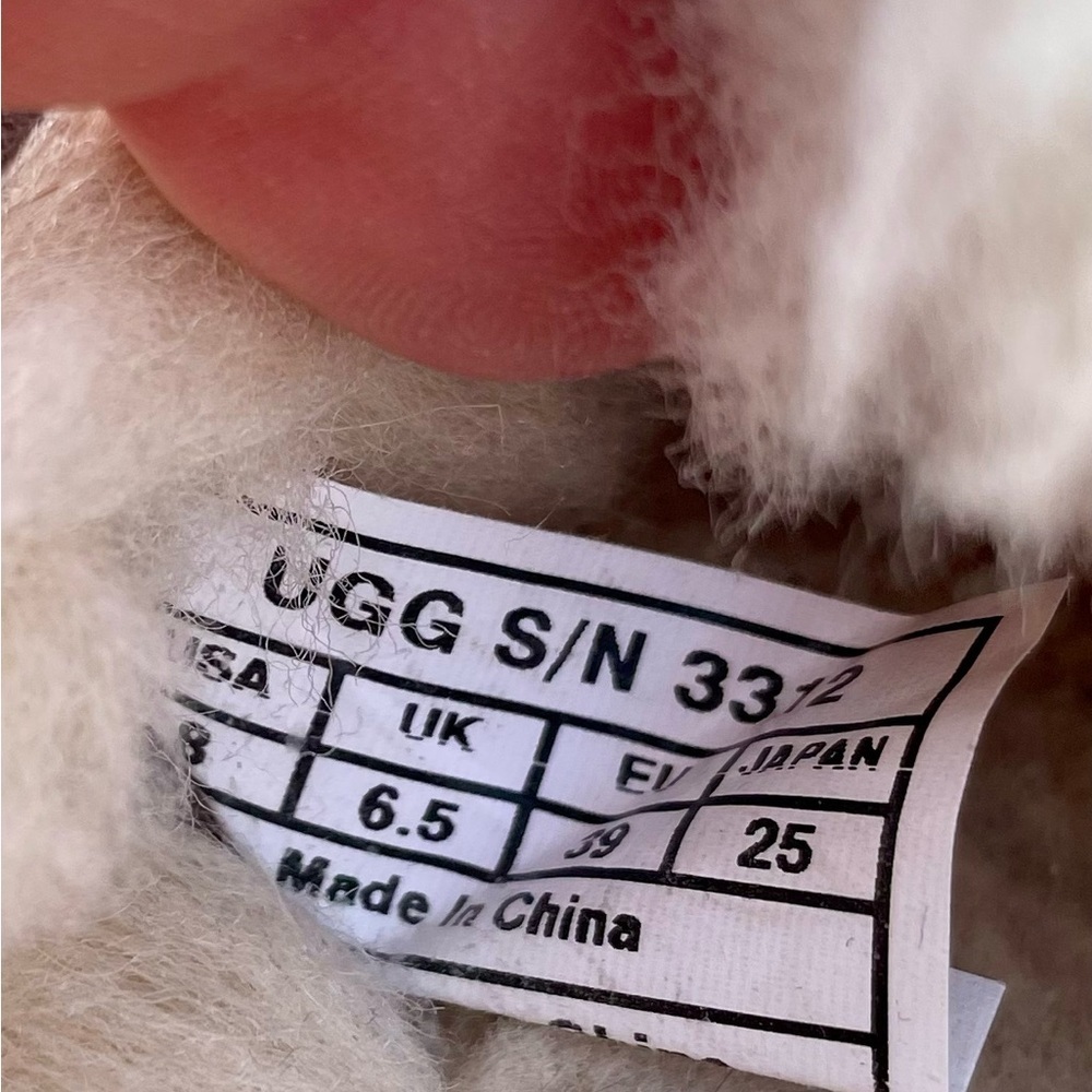 UGG Gray “Ansley” Water Resistant Slipper - Picture 9 of 10